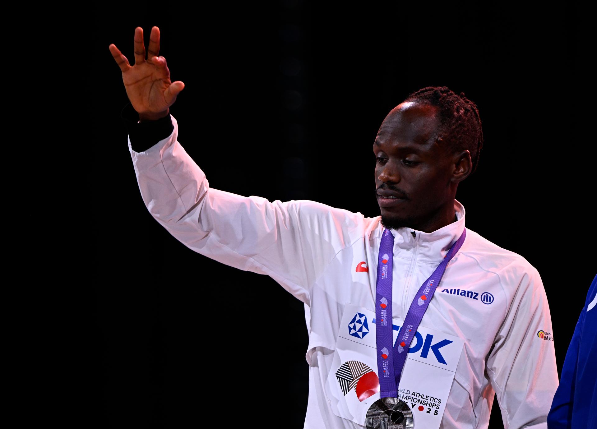 Belgian Isaac Kimeli gets on the podium with his silver medal after the 5000m men final, at the World Athletics Championships in Tokyo, Japan, on Sunday 21 September 2025. The outdoor Worlds are taking place from 13 to 21 September. BELGA PHOTO JASPER JACOBS
