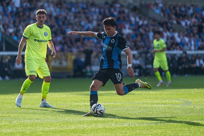 Club's Hugo Vetlesen pictured in action during a game between Belgian soccer team Club Brugge KV and KAA Gent, Sunday 24 May 2026 in Brugge, on the last day of the Champion's Play-offs of the 2025-2026 'Jupiler Pro League' first division of the Belgian championship. BELGA PHOTO EMILE WINDAL