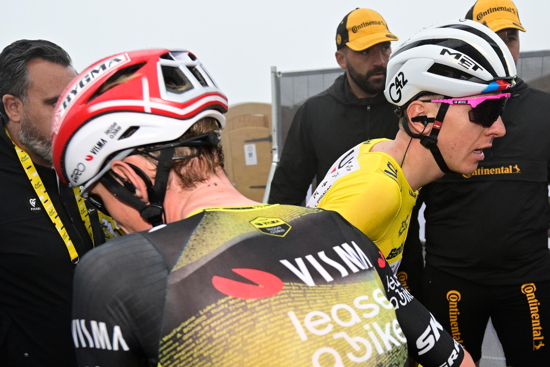 Slovenian Tadej Pogacar of UAE Team Emirates and Danish Jonas Vingegaard Hansen of Team Visma-Lease a Bike pictured after finishing the stage 18 of the 2025 Tour de France cycling race, from Vif to Courchevel Col de la Loze, on Thursday 24 July 2025 in France. The 112th edition of the Tour de France starts on Saturday 5 July in Lille, France, and will finish in Paris, France on the 27th of July.   BELGA PHOTO DIRK WAEM