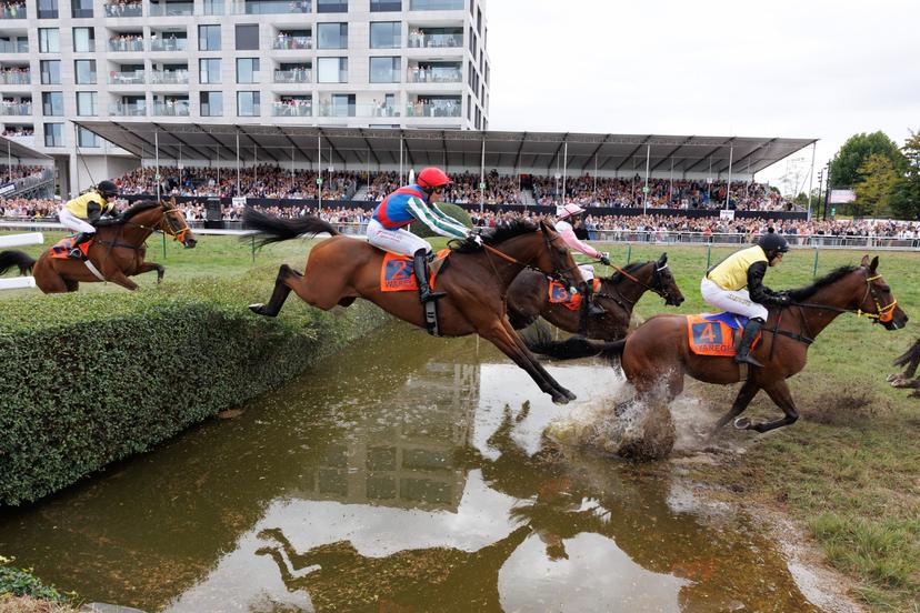 this picture shows the Waregem Koerse, 'Grote Steeple Chase van Vlaanderen' (Great Steeple Chase of Flanders) horse race, at the Gaverbeek Hippodrome in Waregem, Tuesday 02 September 2025. It is the first edition without Willy Naessens who died earlier this year, he was the ambassador, partner, and driving force behind the hat competition for many years. BELGA PHOTO KURT DESPLENTER
