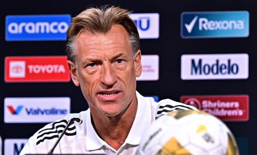 Herve Renard (L), French coach of Saudi Arabia, addresses the media on June 27, 2025 in Glendale, Arizona, ahead of their Gold Cup quartefinal match on June 28 against Mexico.  Frederic J. BROWN / AFP