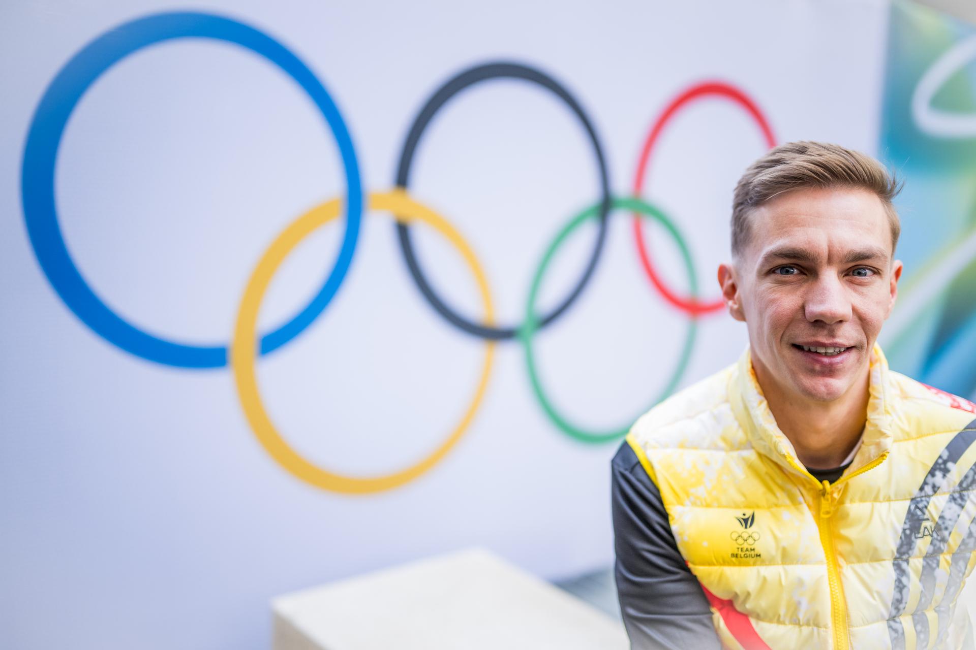 Belgian speed skater Bart Swings talks to the press during the Milano Cortina 2026 Olympic Winter Games, on Thursday 05 February 2026 in Milan, Italy. The XXV Winter Olympics take place from 6 to 22 February 2026 in Italy. BELGA PHOTO JASPER JACOBS