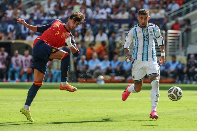 Spain's forward #07 Ferran Torres shoots and misses a chance during the 2026 World Cup football tournament final match between Spain and Argentina at the New York/New Jersey Stadium in East Rutherford on July 19, 2026.   Odd ANDERSEN / AFP