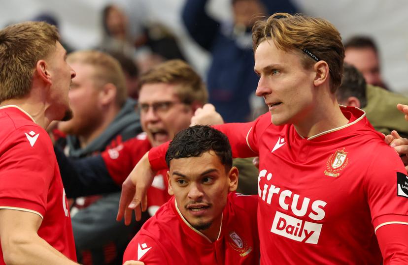 Standard's Ibe Hautekiet celebrates after scoring during a soccer match between FCV Dender EH and Standard de Liege, Saturday 20 December 2025 in Denderleeuw, on day 19 of the 2025-2026 'Jupiler Pro League' first division of the Belgian championship. BELGA PHOTO VIRGINIE LEFOUR