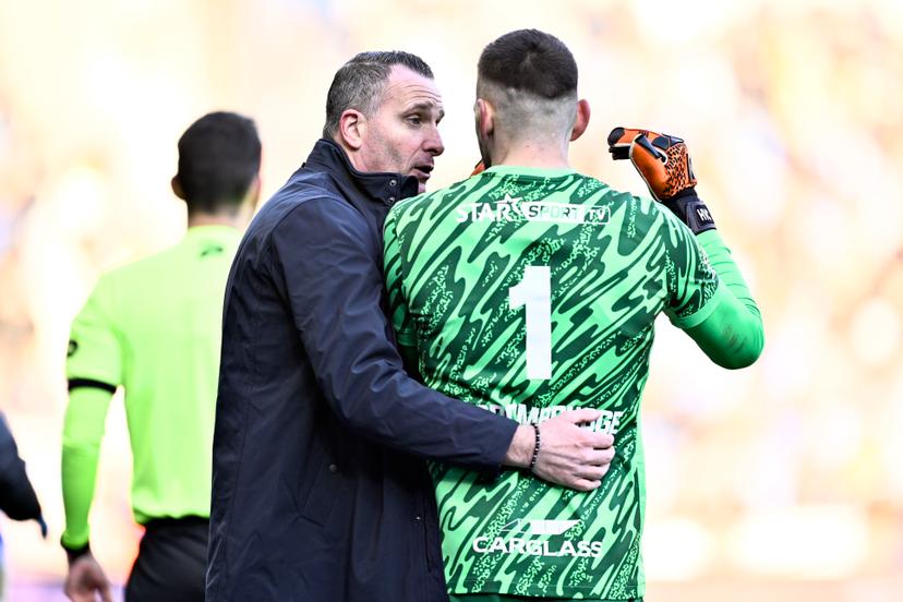 Genk's head coach Nicky Hayen and Genk's goalkeeper Hendrik Van Crombrugge pictured during a soccer match between KRC Genk and Club Brugge, Friday 26 December 2025 in Genk, a game of day 20 of the 2025-2026 'Jupiler Pro League' first division of the Belgian championship. BELGA PHOTO JOHAN EYCKENS