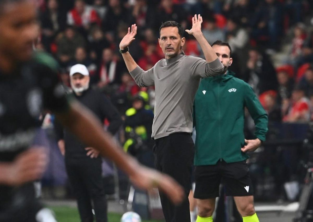 Lens' German coach Dino Toppmoller reacts during the UEFA Champions League football match between Slavia Prague and Lens in Prague, on September 10, 2026.  Michal Cizek / AFP