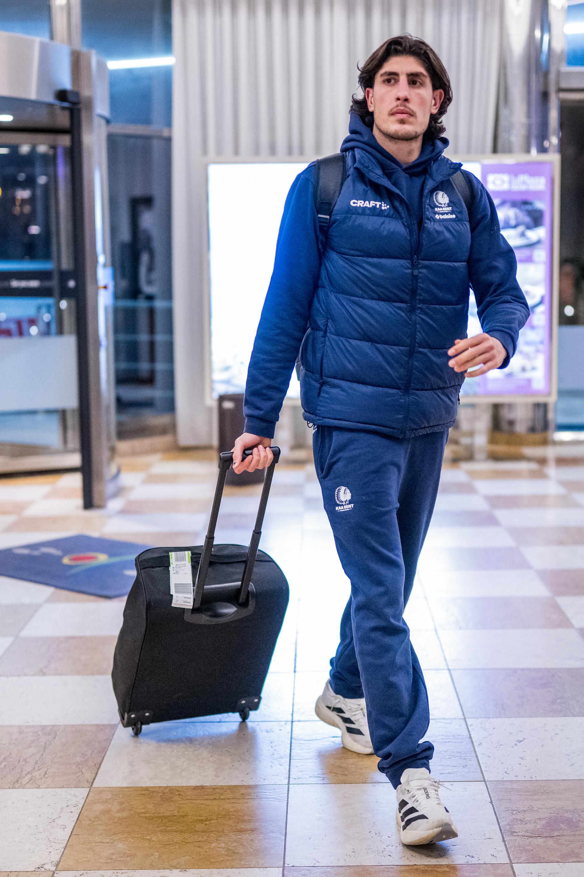 Gent's Omri Gandelman arrives for the winter training camp of Belgian soccer team KAA Gent, in Oliva, Spain, Sunday 04 January 2026. BELGA PHOTO JASPER JACOBS