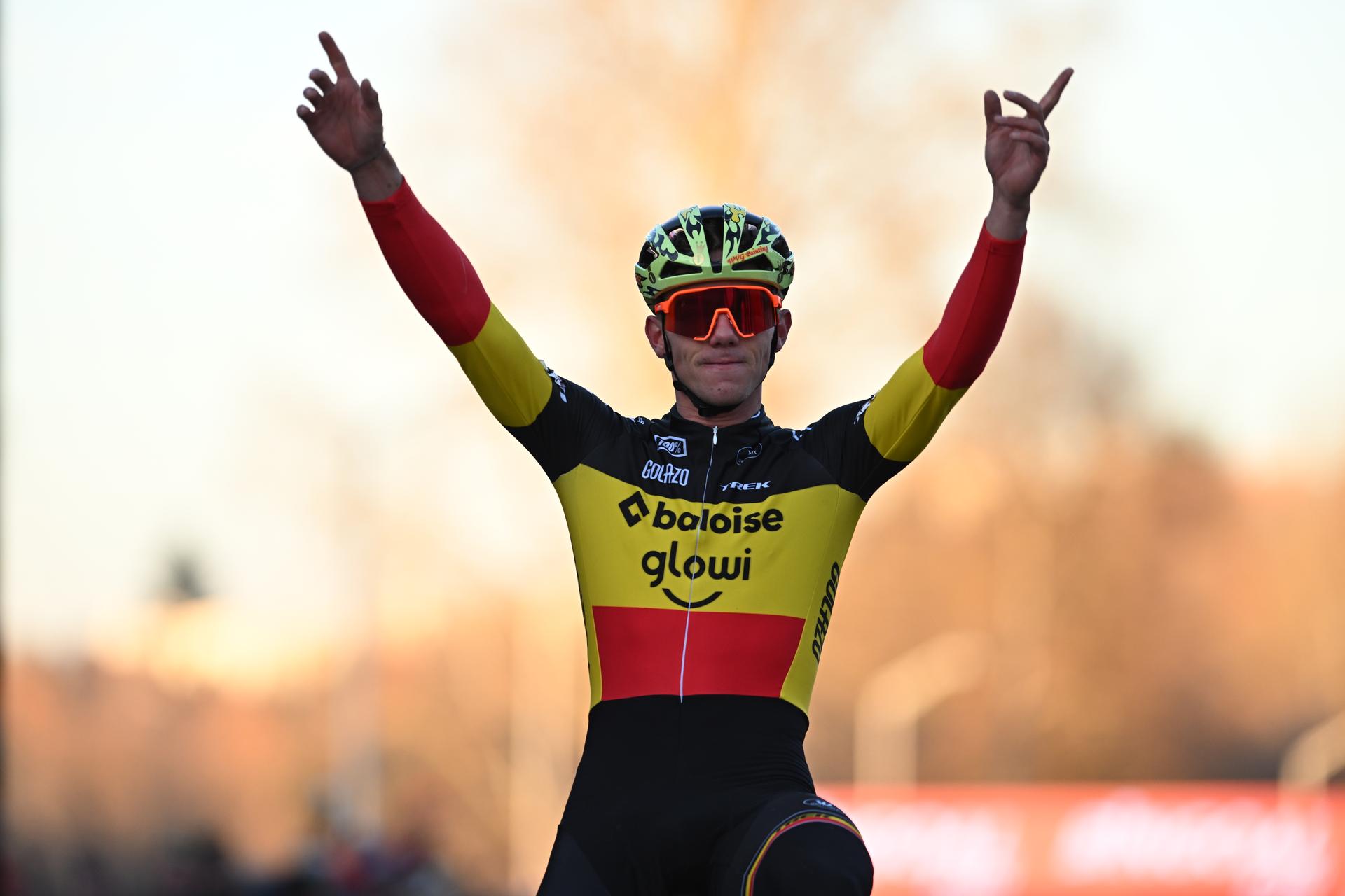 Belgian Thibau Nys celebrates as he crosses the finish line to win alone the men elite race at the World Cup cyclocross cycling event in Tabor, Czech Republic, stage 1 (out of 12) of the UCI World Cup cyclocross competition, Sunday 23 November 2025. BELGA PHOTO DAVID PINTENS