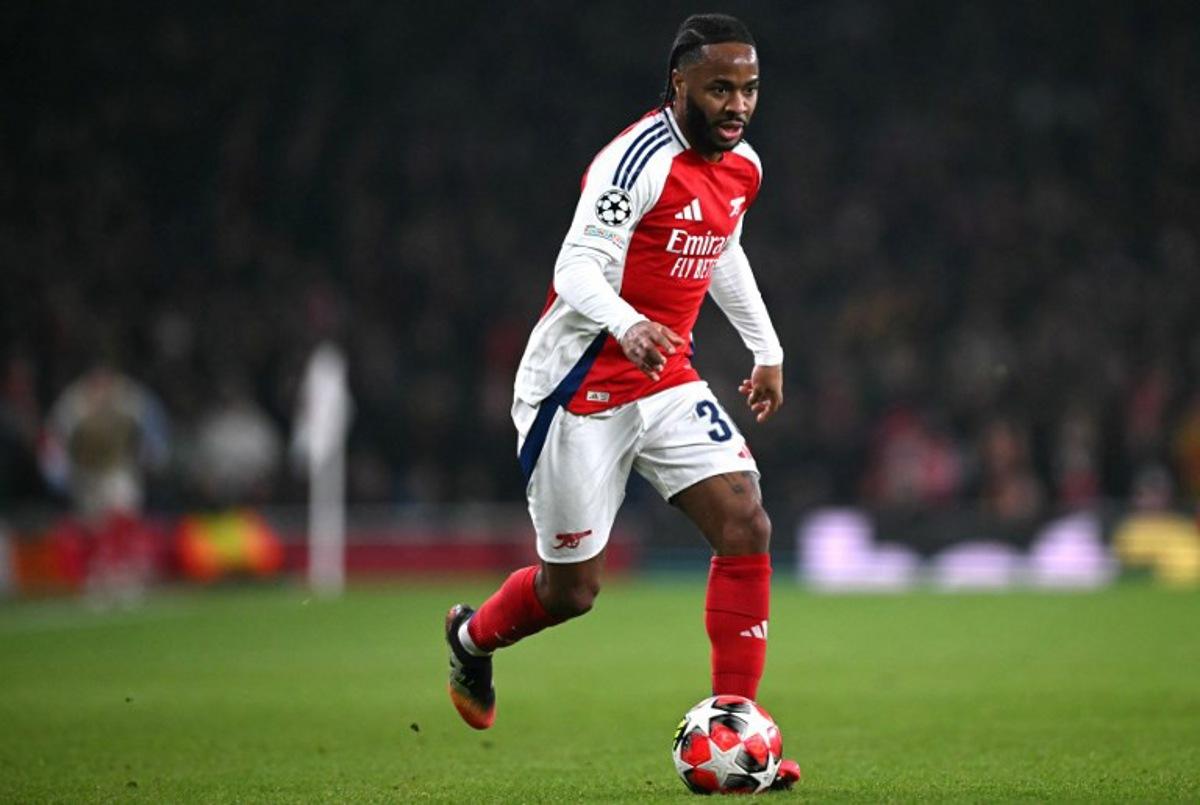 Arsenal's English striker #30 Raheem Sterling runs with the ball during the UEFA Champions League football match between Arsenal and Dinamo Zagreb at the Emirates Stadium in north London on January 22, 2025.  JUSTIN TALLIS / AFP