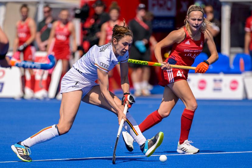 Belgium's Judith Vandermeiren and Britain's Lily Walker fight for the ball during a game between Great Britain and Belgium's Red Panthers, match 4 (out of 12) in the group stage of the 2023 Women's FIH Pro League, Sunday 04 June 2023 in London, United Kingdom. BELGA PHOTO LAURIE DIEFFEMBACQ