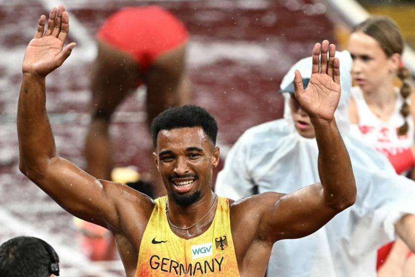 Germany's athlete Leo Neugebauer celebrates winning the men's decathlon after the 1500m event during the World Athletics Championships in Tokyo on September 21, 2025.  Philip FONG / AFP