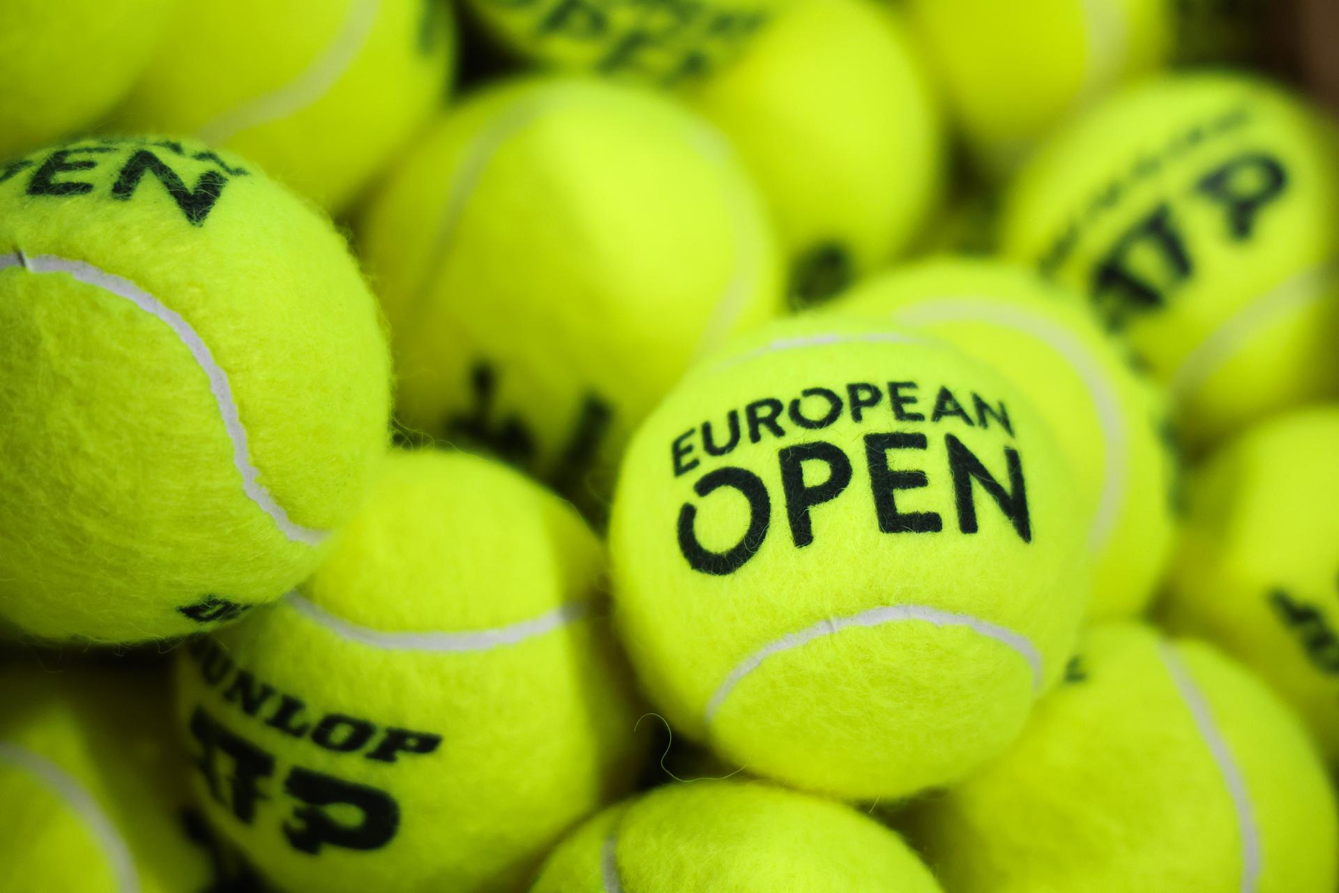 Illustration picture showing the players benches are presented, before the European Open ATP tennis tournament at the ING Arena Brussels Expo in Brussels, on Saturday 11 October 2025. The European Open will be played from 12 to 19 October 2025. BELGA PHOTO VIRGINIE LEFOUR