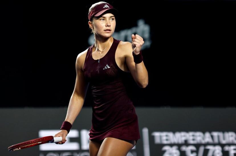 US' Iva Jovic reacts after defeating Spain's Cristina Bucsa during their women's singles semi-final match at the WTA Guadalajara Open tournament in Zapopan, Mexico on September 18, 2026.  ULISES RUIZ / AFP