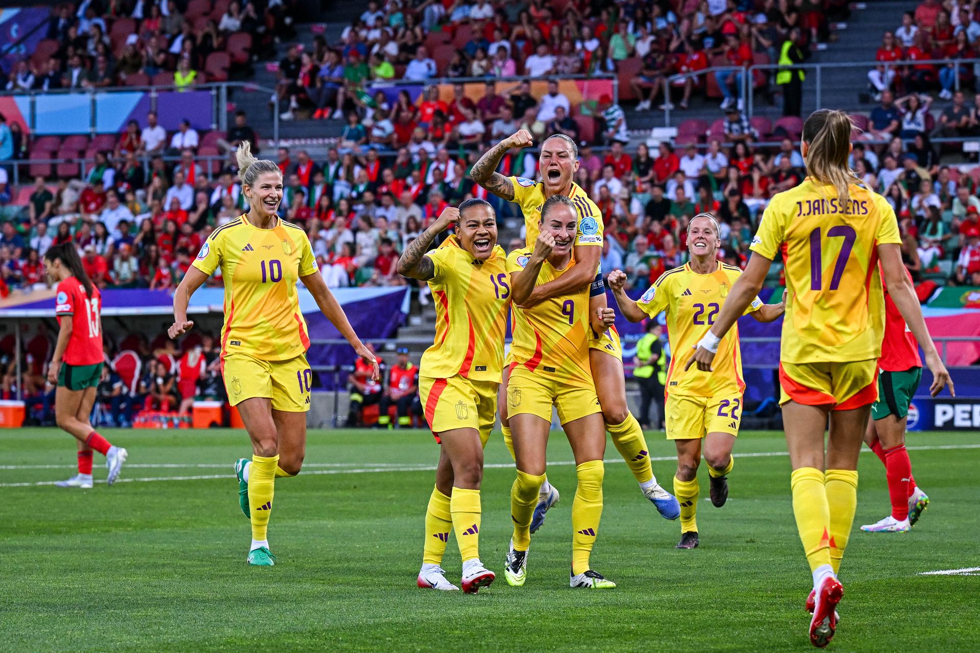 Tessa WULLAERT of Belgium celebrates her goal with teammates during the women's UEFA Euro 2025 match between Portugal and Belgium at Stade de Tourbillon on July 11, 2025 in Sion, Switzerland. (Photo by Baptiste Fernandez/Icon Sport) BELGIUM ONLY