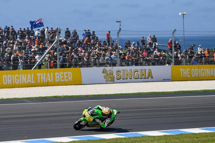 CIP Green Power's Swiss rider Noah Dettwiler powers through a corner during the Moto3 race of the MotoGP Australian Grand Prix on Phillip Island on October 20, 2024.  Izhar KHAN / AFP