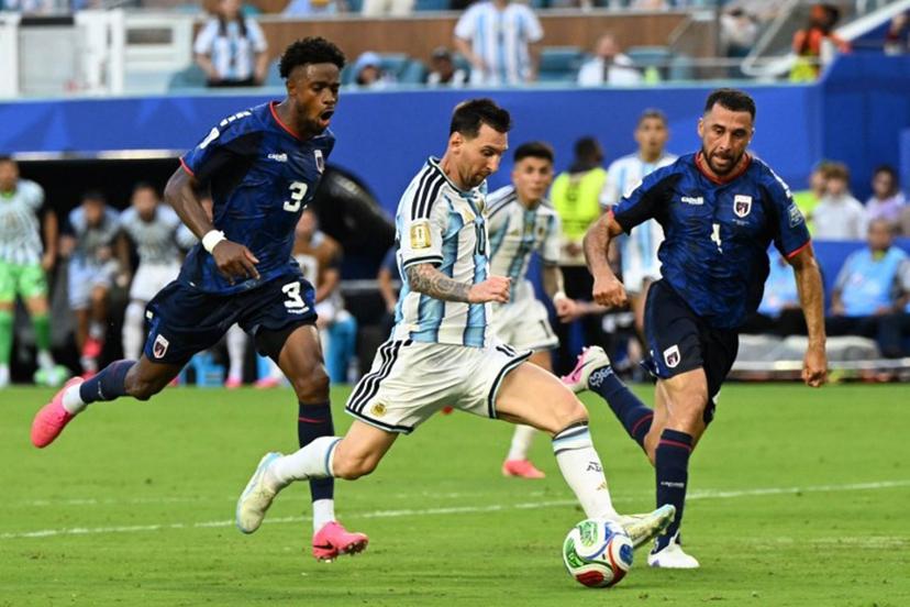 Cape Verde's defender #03 Diney Borges, Argentina's forward #10 Lionel Messi and Cape Verde's defender #04 Pico Lopes fight for the ball during the 2026 World Cup round of 32 football match between Argentina and Cape Verde at the Miami Stadium in Miami Gardens on July 3, 2026.   ROBERTO SCHMIDT / AFP