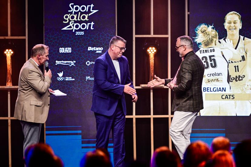 Belgium's assistant coach Pascal Angillis pictured on the podium after The Belgian Cats win the Ploeg van het Jaar / Équipe de l?Année 2025 at the 'Sportgala' award show, to announce the sport women and men of the year 2025, Sunday 14 December 2025 in Schelle. BELGA PHOTO DIRK WAEM