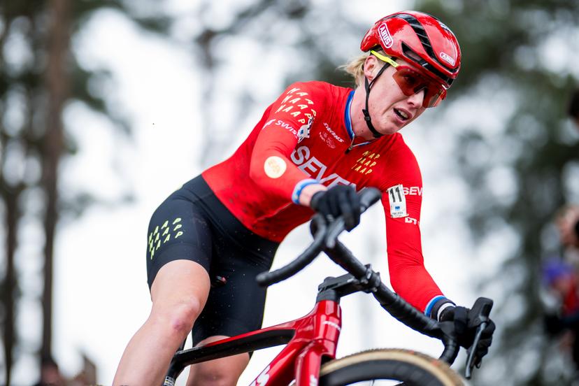 Dutch Annemarie Worst pictured in action during the women's elite race of the Krawatencross cyclocross in Lille, stage 7 (out of 8) in the X2O Trofee Veldrijden competition, Sunday 09 February 2025. BELGA PHOTO JASPER JACOBS