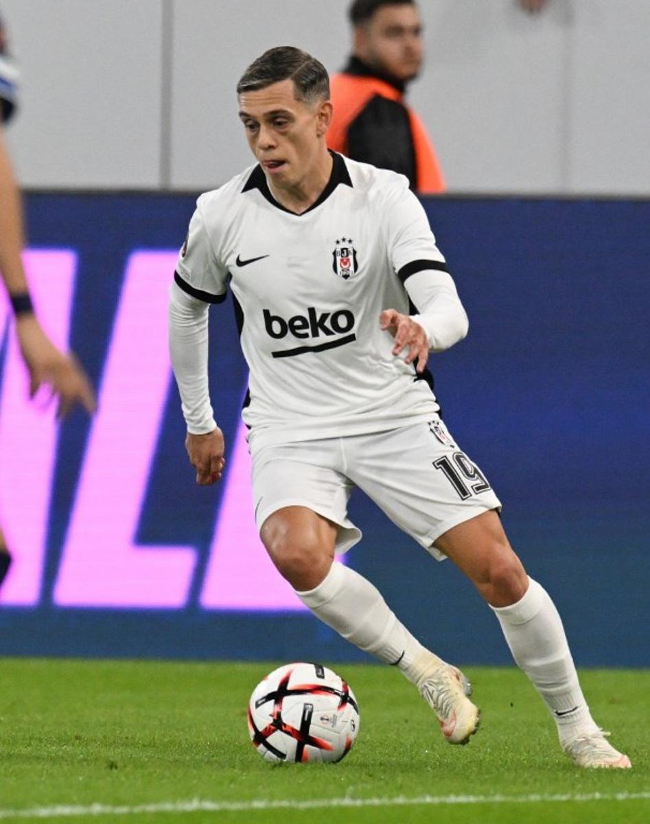 Besiktas' Belgian midfielder #19 Leandro Trossard controls the ball during the UEFA Europa League football match between Hoffenheim and Besiktas in Sinsheim, southern Germany, on October 15, 2026. THOMAS KIENZLE / AFP