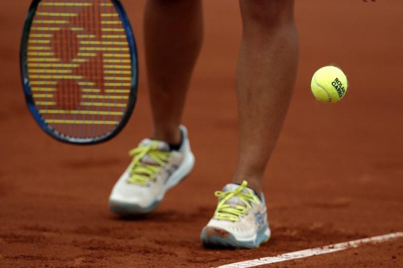 Argentina's Lourdes Arce returns the ball to Canada's Rebecca Marino during the women's singles semifinals tennis match at the Pan American Games Santiago 2023 in the Tennis Centre of the National Stadium Sports Park in Santiago on October 28, 2023.  Javier TORRES / AFP