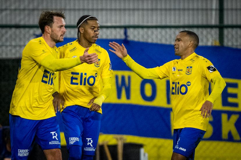 Beveren's Isaac Mayokenda-Ngadrira celebrates after scoring during a soccer game between SK Beveren and Royal Francs Borains, Saturday 06 December 2025 in Beveren, on day 16 of the 2025-2026 'Challenger Pro League' 1B second division of the Belgian championship. BELGA PHOTO JASPER JACOBS