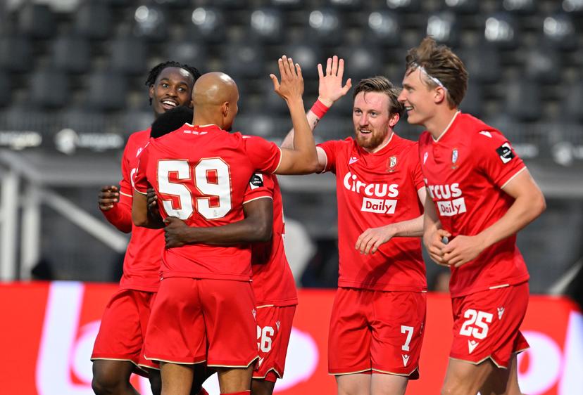 Standard's Tobias Mohr celebrates after scoring during a soccer match between Sporting Charleroi and Standard de Liege, Saturday 18 April 2026 in Charleroi, on the third day of the Europe Play-offs (PO2) of the 2025-2026 'Jupiler Pro League' first division of the Belgian championship. BELGA PHOTO JOHN THYS
