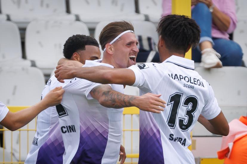 Anderlecht's Adriano Bertaccini celebrates after scoring during a soccer match between Cercle Brugge vs RSC Anderlecht, Sunday 03 August 2025 in Brugge, on day 2 of the 2025-2026 'Jupiler Pro League' first division of the Belgian championship. BELGA PHOTO KURT DESPLENTER