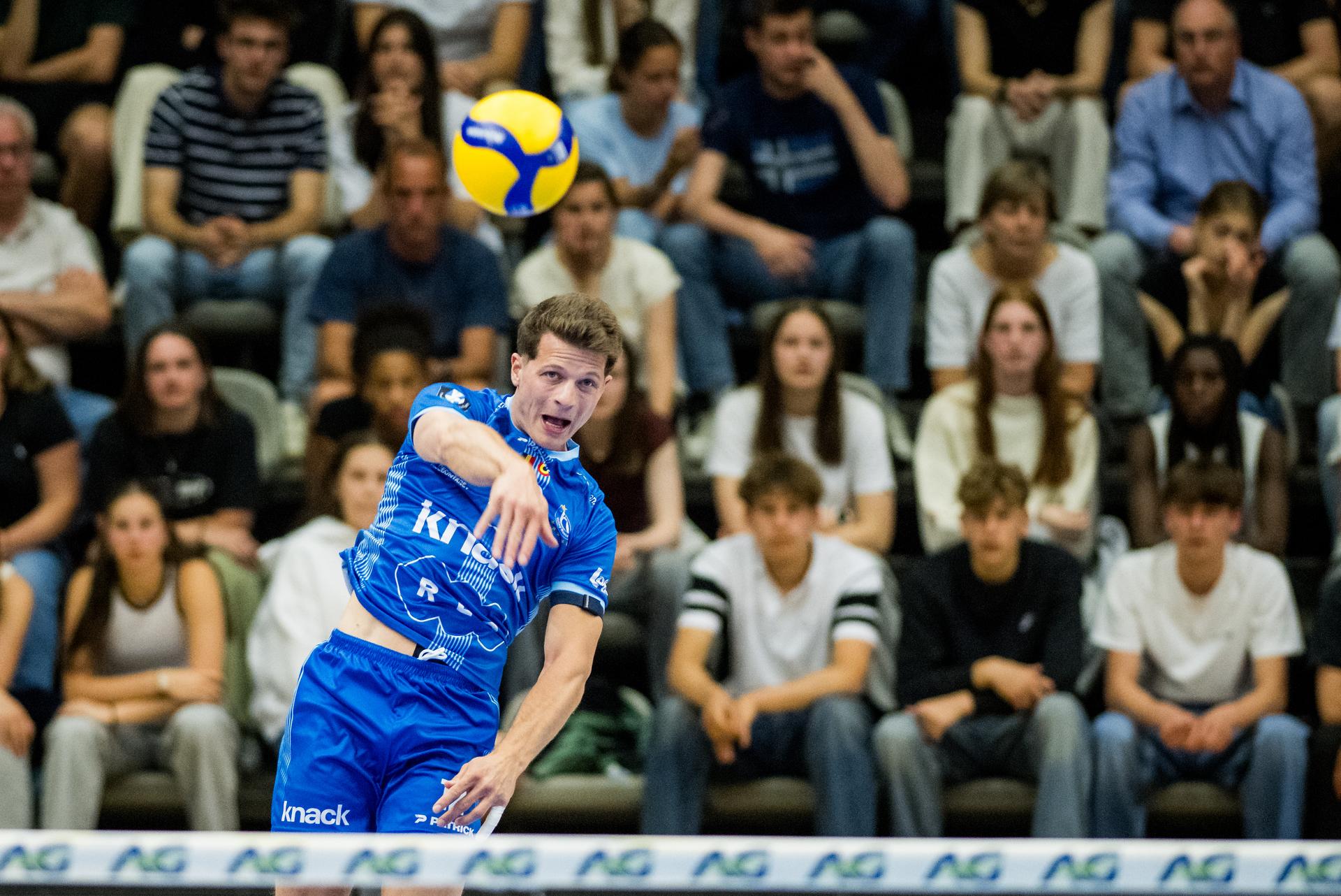 Roeselare's Erik Siksna pictured in action during the match between Haasrode Leuven and Roeselare, a Play-off Final (4th game, best-of-5) game in the Lotto Volley League Men, Tuesday 13 May 2025 in Leuven. BELGA PHOTO JASPER JACOBS