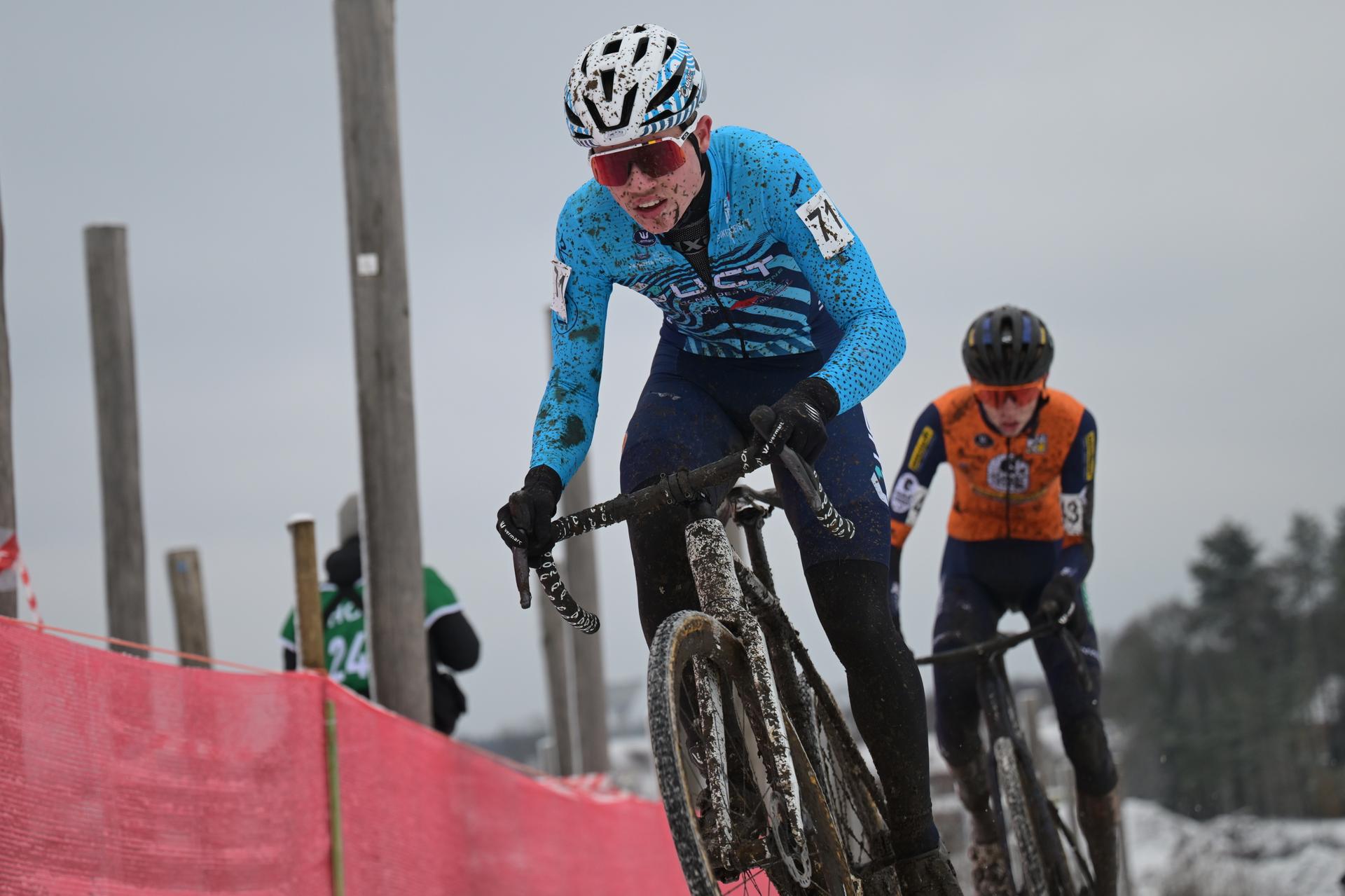 Belgian Jari Van Lee and Belgian Giel Lejeune pictured in action during the Junior men race at the Belgian Cyclocross Championships in Beringen on Saturday 10 January 2026. BELGA PHOTO DAVID PINTENS