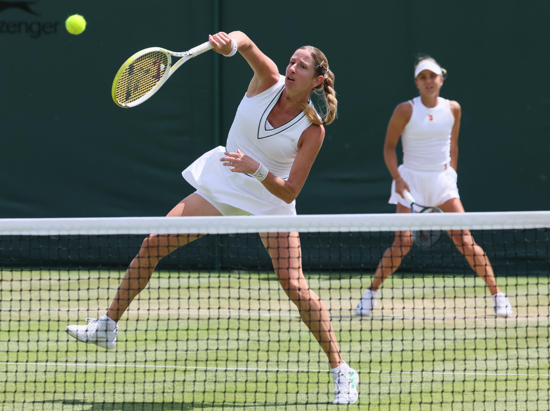 Belgian Magali Kempen pictured during a doubles tennis match between Romanian-Belgian pair Cristian-Kempen and Hungarian-Brazilian pair Babos-Stefani, in the first round of the women's doubles at the 2025 Wimbledon grand slam tournament, Thursday 03 July 2025 at the All England Tennis Club, in South-West London, Britain. BELGA PHOTO BENOIT DOPPAGNE