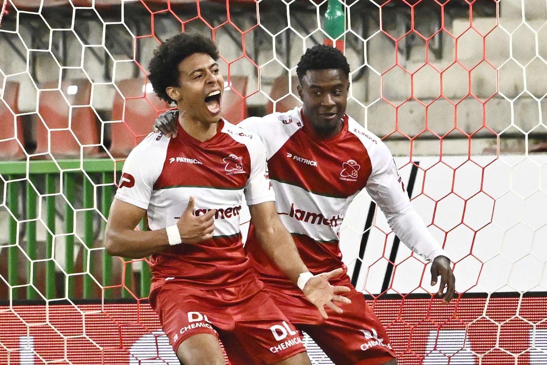 Essevee's Marley Ake celebrates after scoring the 1-1 goal during a soccer match between SV Zulte Waregem and KRC Genk, Saturday 17 January 2026 in Waregem, on day 20 of the 2025-2026 'Jupiler Pro League' first division of the Belgian championship. BELGA PHOTO MAARTEN STRAETEMANS
