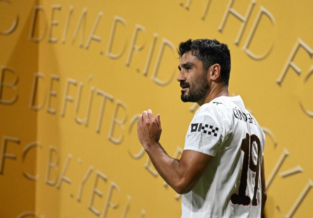 Manchester City's German midfielder #19 Ilkay Gundogan gestures during the FIFA Club World Cup 2025 Group G football match between England's Manchester City and UAE's Al Ain FC at the Mercedes-Benz stadium in Atlanta on June 22, 2025.  Chandan Khanna / AFP