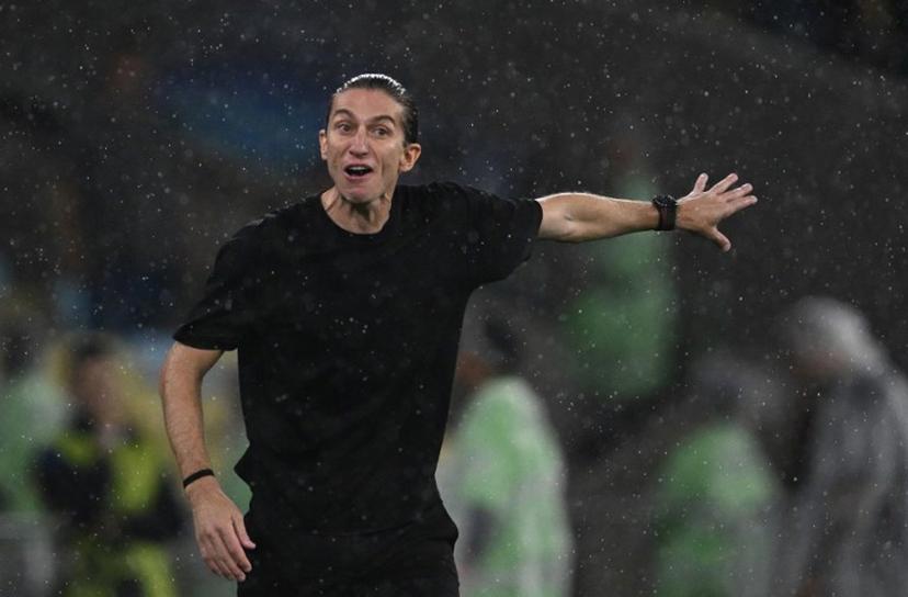 Flamengo's head coach Filipe Luis gestures during the Recopa Sudamericana second leg final football match between Brazil's Flamengo and Argentina's Lanus at the Maracana Stadium in Rio de Janeiro, Brazil, on February 26, 2026.  MAURO PIMENTEL / AFP