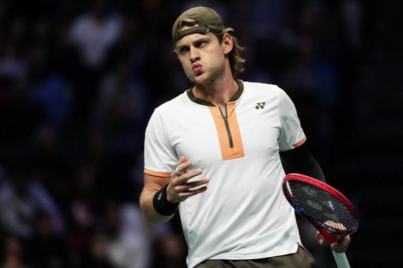 Belgium's Zizou Bergs reacts as he plays against Italy's Jannik Sinner during their men's singles match on day three of the Paris ATP Masters 1000 tennis tournament at the Paris La Défense Arena in Nanterre, on the outskirts of Paris, on October 29, 2025.  Dimitar DILKOFF / AFP