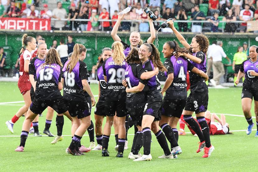 Anderlecht's players celebrate after winning a soccer game between RSC Anderlecht and Zulte Waregem, the final of the Belgian soccer cup, Saturday 30 May 2026, in La Louviere. BELGA PHOTO JILL DELSAUX