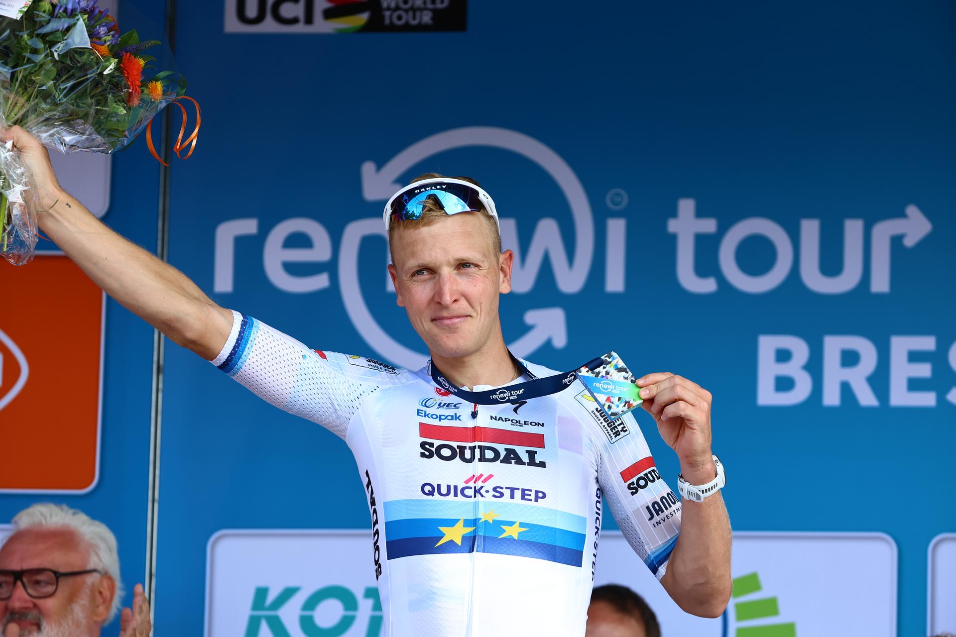 Belgian Tim Merlier of Soudal Quick-Step celebrates on the podium after winning the first stage of the 'Renewi Tour' multi-stage cycling race, from Terneuzen to Breskens, The Netherlands (182,7 km) on Wednesday 20 August 2025. The five-day race takes place in Belgium and the Netherlands.  BELGA PHOTO DAVID PINTENS