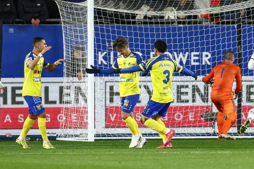 STVV's Ryotaro Ito celebrates after scoring during a soccer match between Oud-Heverlee Leuven and STVV, Sunday 23 November 2025 in Leuven, on day 15 of the 2025-2026 'Jupiler Pro League' first division of the Belgian championship. BELGA PHOTO BRUNO FAHY