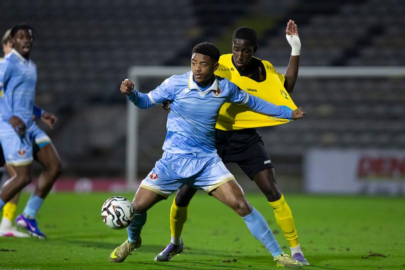 Seraing's Matthieu Muland and Lierse's Hugo Masaki pictured during a soccer game between Lierse SK and RFC Seraing, Friday 13 February 2026 in Lier, on day 25 of the 2025-2026 'Challenger Pro League' 1B second division of the Belgian championship. BELGA PHOTO KRISTOF VAN ACCOM