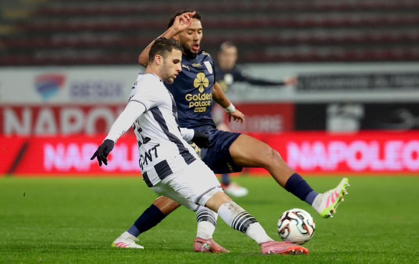 Charleroi's Yacine Titraoui and RAAL's Samuel Gueulette fight for the ball during a soccer match between Sporting Charleroi and RAAL La Louviere, Saturday 29 November 2025 in Charleroi, on day 16 of the 2025-2026 'Jupiler Pro League' first division of the Belgian championship. BELGA PHOTO VIRGINIE LEFOUR