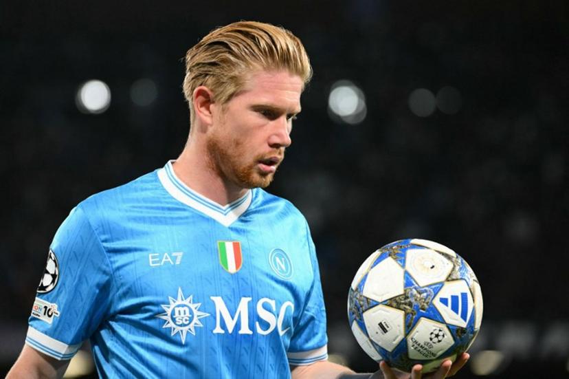 Napoli's Belgian midfielder #11 Kevin De Bruyne looks on during the UEFA Champions League phase 2 football match Napoli vs Sporting Lisbon at the Diego Armando Maradona stadium in Naples on October 1, 2025.  Alberto PIZZOLI / AFP