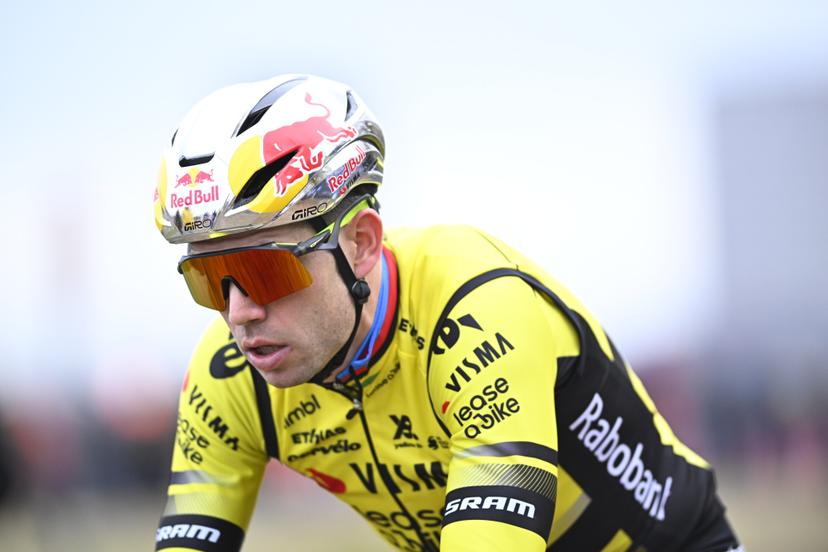 Belgian Wout van Aert pictured during the men's elite race of the World Cup cyclocross cycling event in Antwerp on Saturday 20 December 2025, the fifth stage (out of 12) of the UCI World Cup competition. BELGA PHOTO JASPER JACOBS