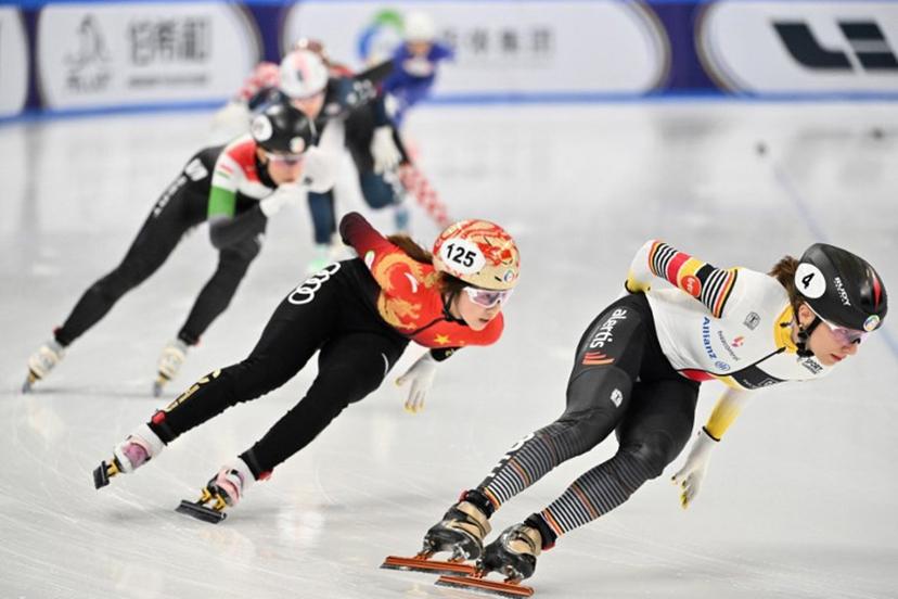 Belgium's Hanne Desmet (R) and China's Yang Jingru (2nd R) compete in the Women's 1,500 meter quarter-final at the 2025 ISU World Short Track Championships in Beijing on March 14, 2025.  ADEK BERRY / AFP