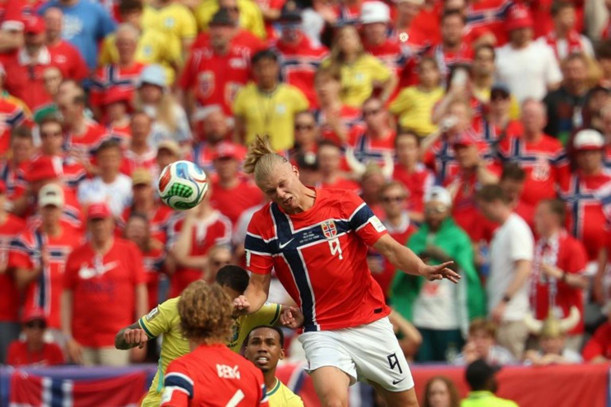Norway's forward #09 Erling Braut Haaland heads the ball during the 2026 World Cup round of 16 football match between Brazil and Norway at the New York/New Jersey Stadium in East Rutherford on July 5, 2026. Odd ANDERSEN / AFP
