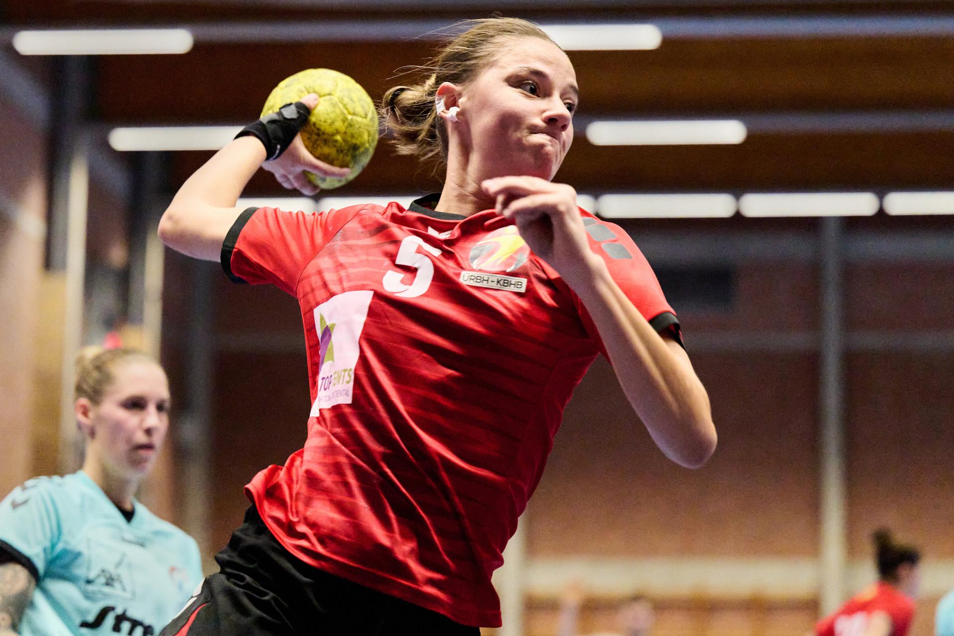 ATTENTION EDITORS - HAND OUT PICTURES - EDITORIAL USE WITH STORY ON HANDBALL ONLY - MANDATORY CREDIT ALAIN DECAMPS Hand out picture released by Alai Decamps shows Marie Carabin a friendly handball game between Belgium's Black Arrows and Luxembourg on Saturday 23 December 2023 in Lokeren, France. HANDOUT - ALAIN DECAMPS