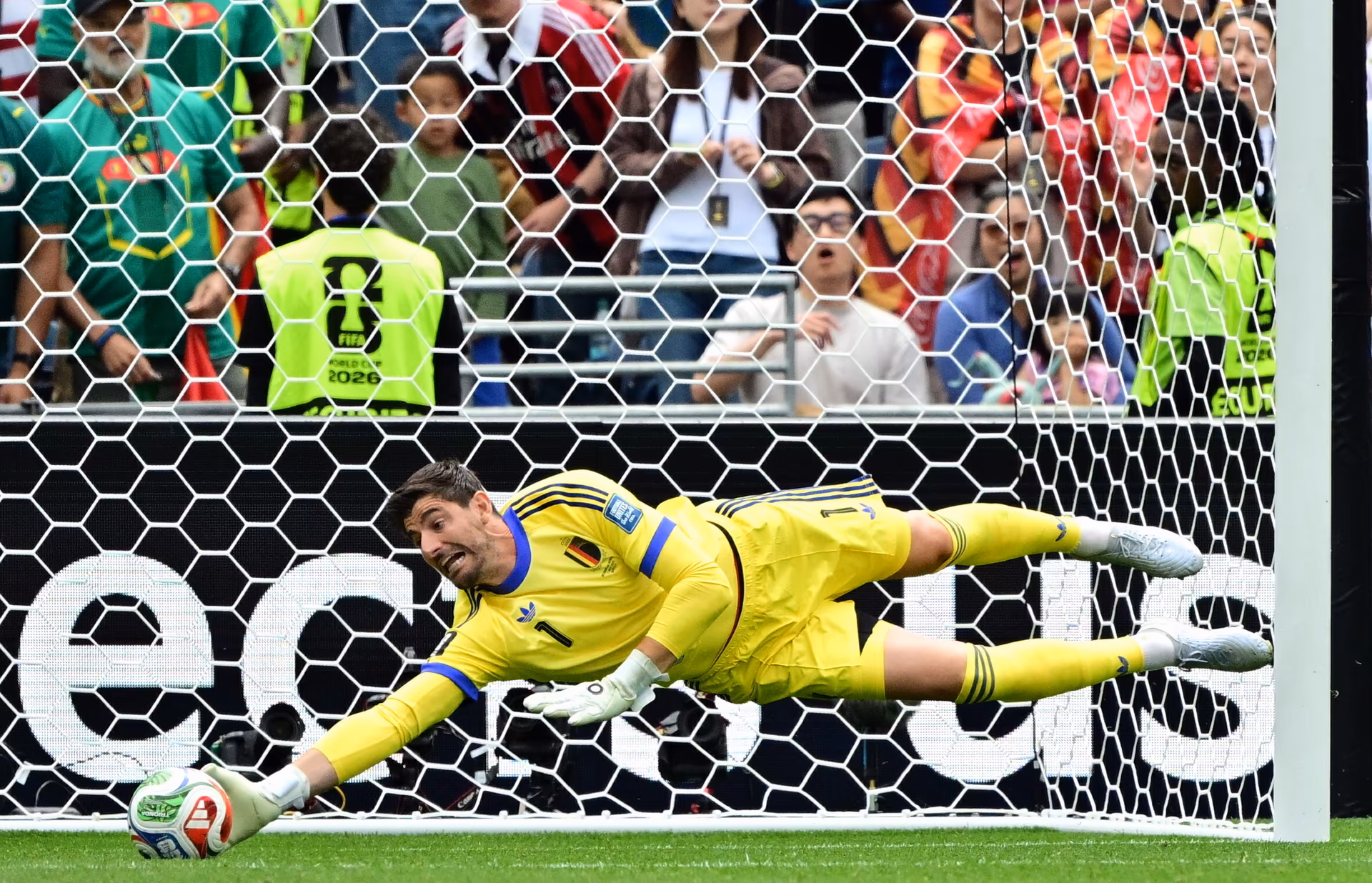 Belgium's goalkeeper Thibaut Courtois misses the ball during a soccer game between Belgian national team Red Devils and Senegal, on Wednesday 01 July 2026, at the Seattle Field, in Seattle, a 1/16 finals game in the FIFA World Cup 2026. BELGA PHOTO DIRK WAEM