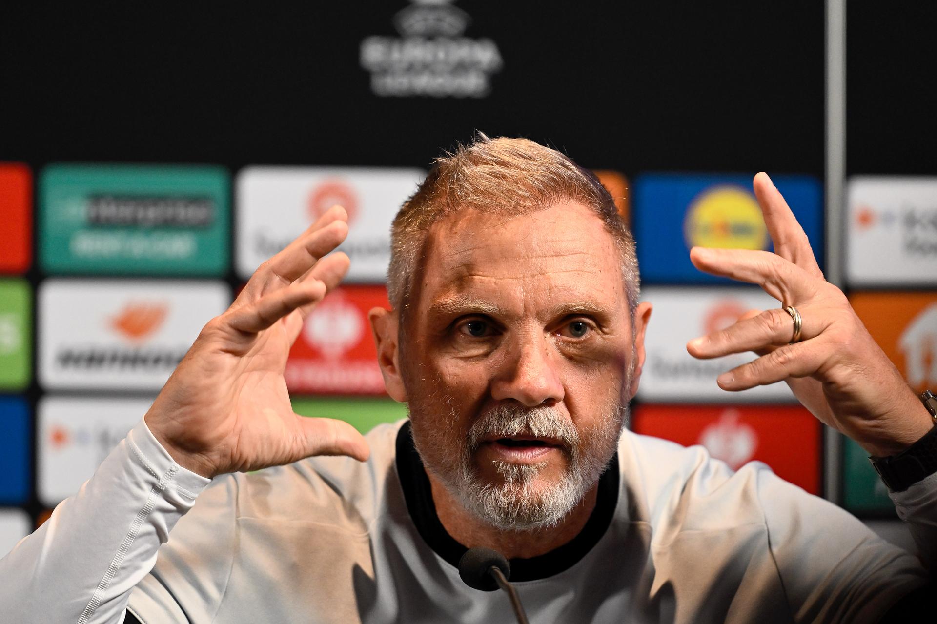 Genk's head coach Thorsten Fink pictured during a press conference of Belgian soccer team KRC Genk, on Wednesday 22 October 2025, in Genk. The team prepares for tomorrow's match against Spanish Real Betis Balompie, third game (out of 8) in the league phase of the UEFA Europa League competition. BELGA PHOTO JOHAN EYCKENS