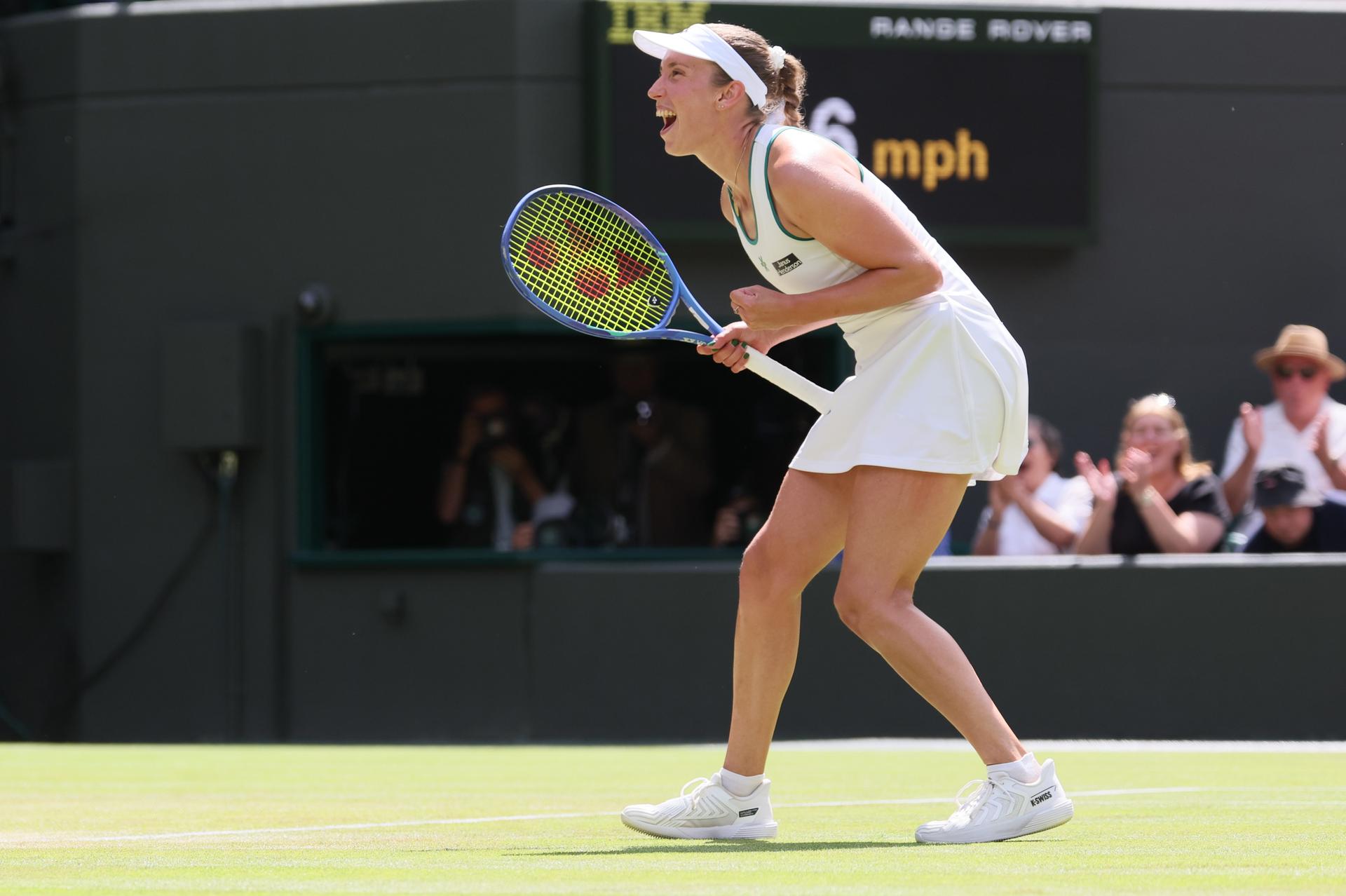 Belgian Elise Mertens celebrates after winning a tennis match against Kazakh Rybakina, in the third round of the Ladies' singles at the Wimbledon grand slam tennis tournament in London, Britain, Saturday 04 July 2026. BELGA PHOTO BENOIT DOPPAGNE