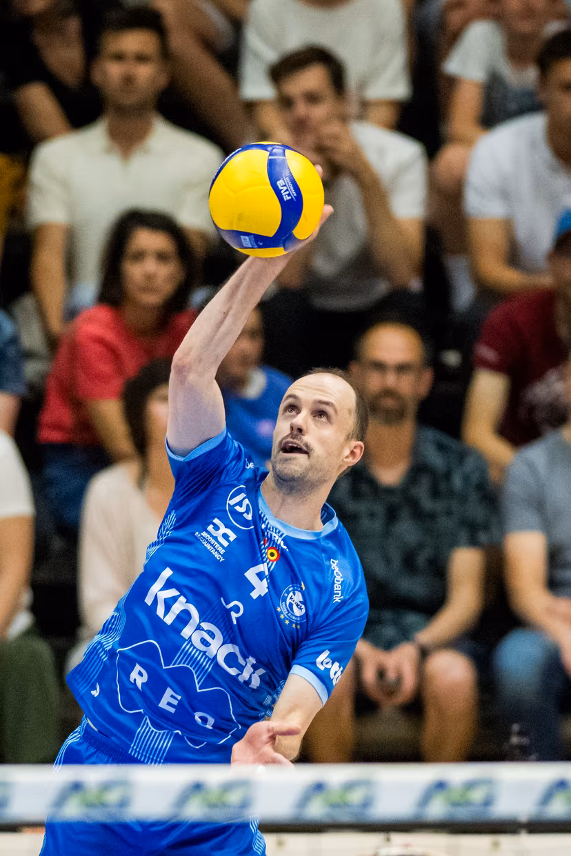 Roeselare's Stijn D'Hulst pictured in action during the match between Haasrode Leuven and Roeselare, a Play-off Final (4th game, best-of-5) game in the Lotto Volley League Men, Tuesday 13 May 2025 in Leuven. BELGA PHOTO JASPER JACOBS