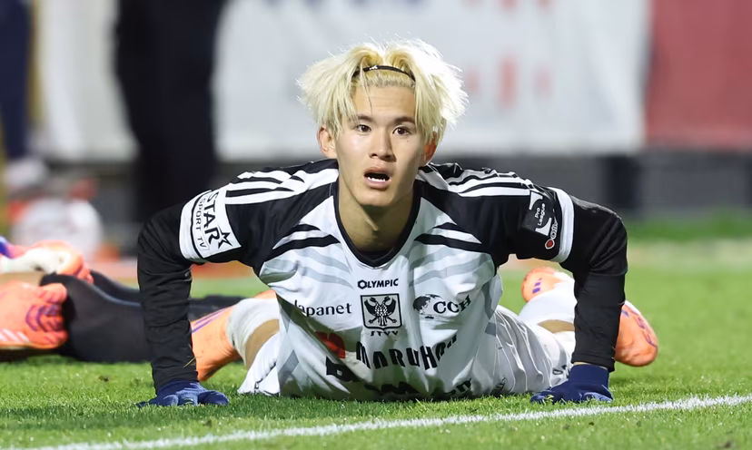 STVV's Keisuke Goto looks dejected during a soccer match between Royale Union Saint-Gilloise and Sint-Truidense VV, Sunday 26 October 2025 in Brussels, on day 12 of the 2025-2026 'Jupiler Pro League' first division of the Belgian championship. BELGA PHOTO VIRGINIE LEFOUR