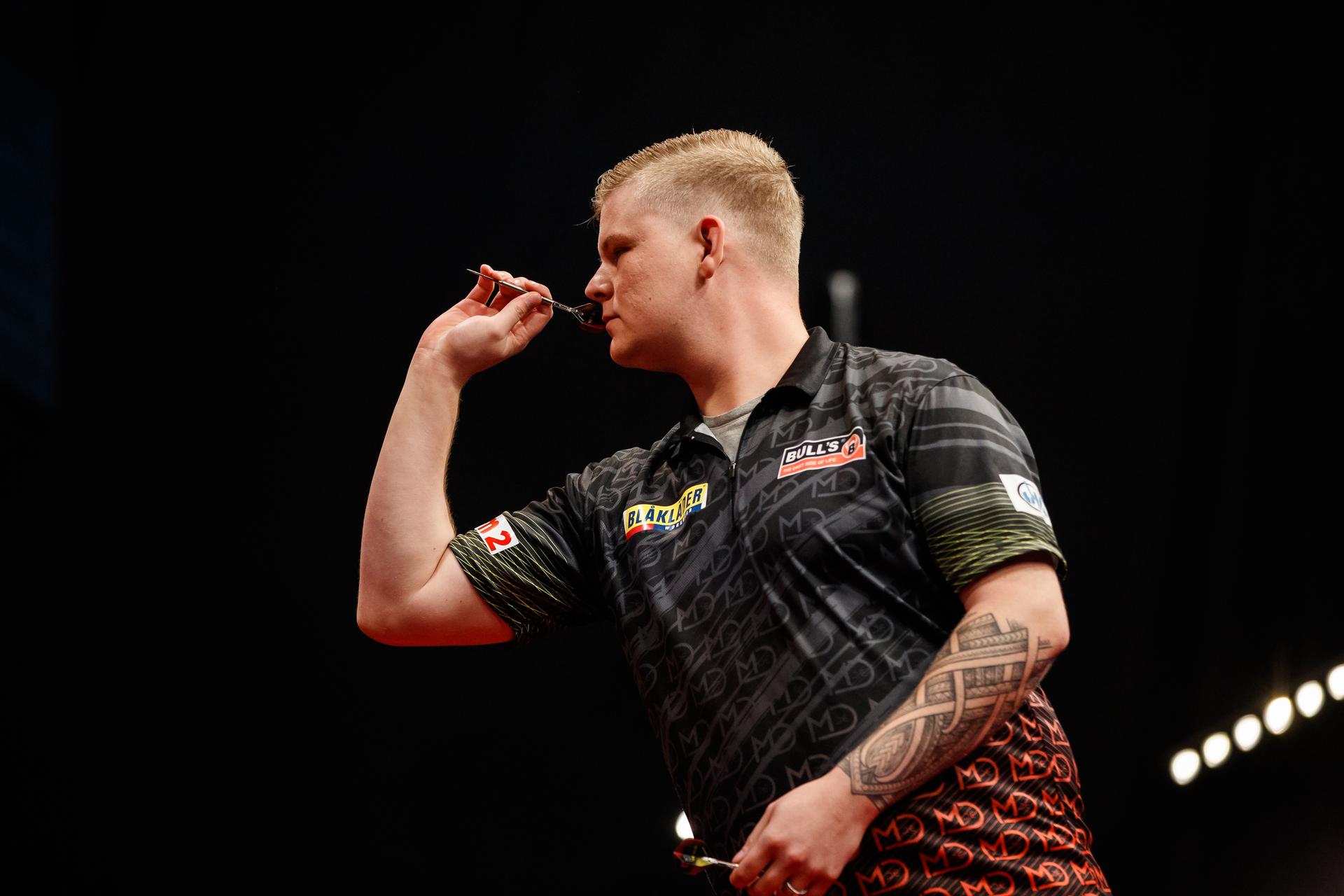 Belgian Mike De Decker pictured in action during the second day of the Belgian Darts Open, a tournament in the European Tour that takes places from September 23 until September 25 in Wieze, Saturday 24 September 2022. BELGA PHOTO JEF MATTHEE